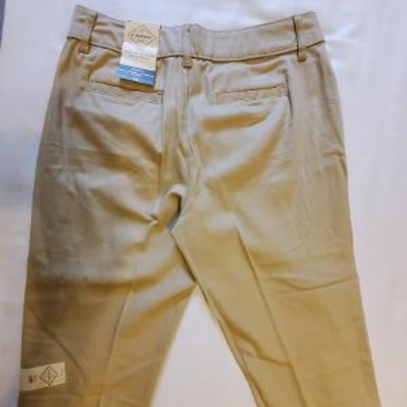 NWT St John's Bay Capri Mid-Rise Size 6P Color Tan - Picture 1 of 4
